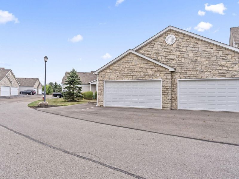 233 Bollingen, Blacklick, OH 43004 Photo 4