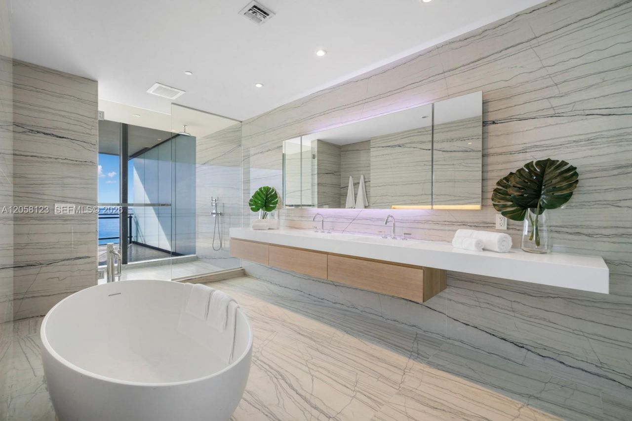 8701 Collins Ave, Unit 701, Miami Beach, FL 33154 Photo