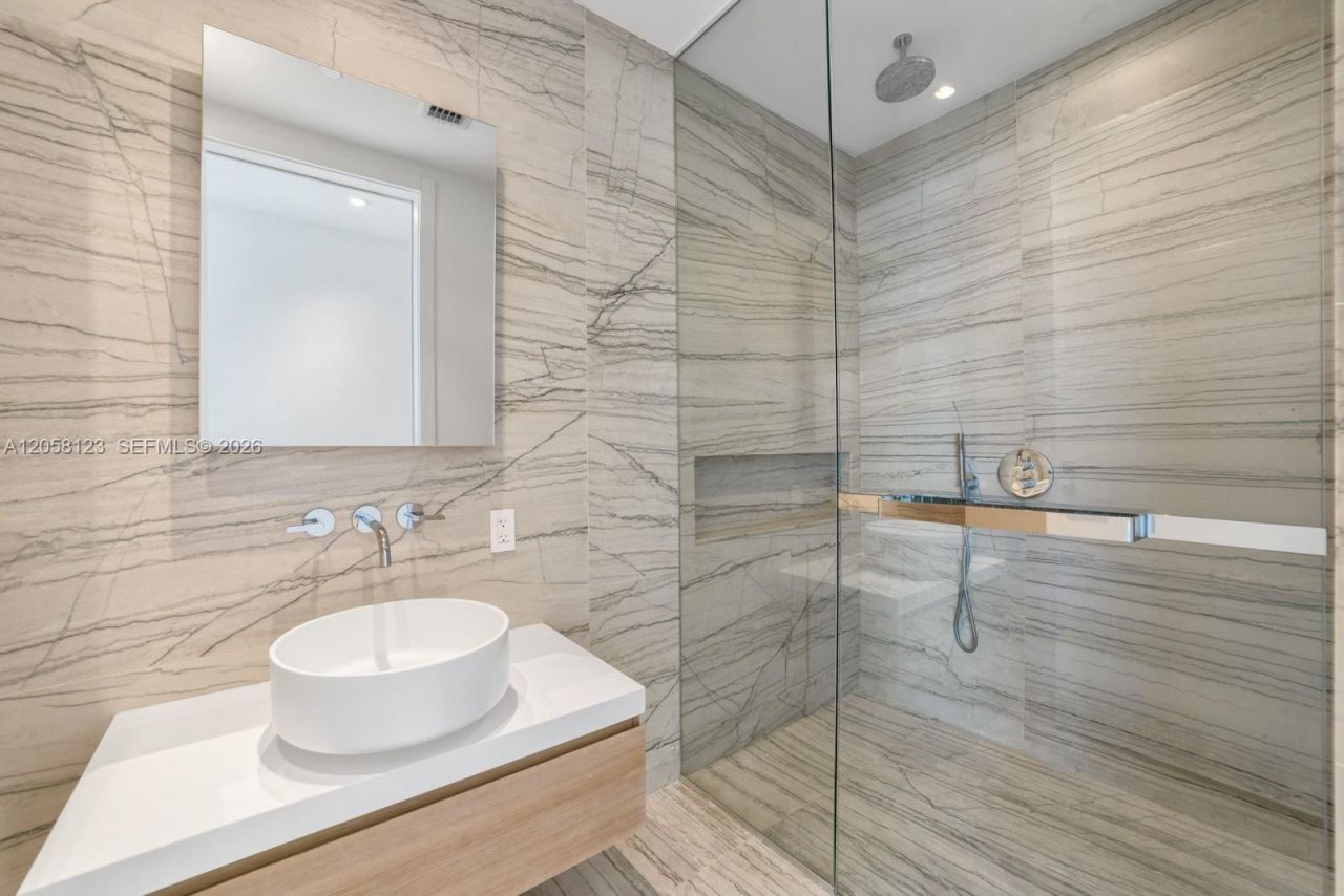 8701 Collins Ave , Unit 701, Miami Beach, FL 33154 Photo