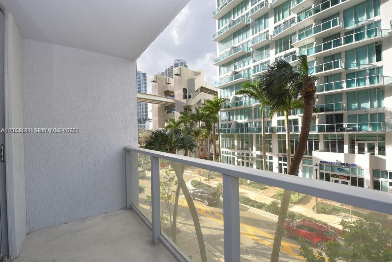 31 SE 6th St , Unit 406, Miami, FL 33131 Photo