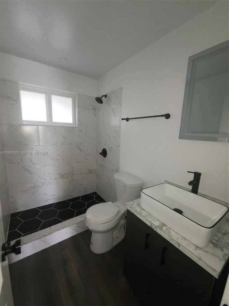 1864 NW 28th St , Miami, FL 33142 Photo