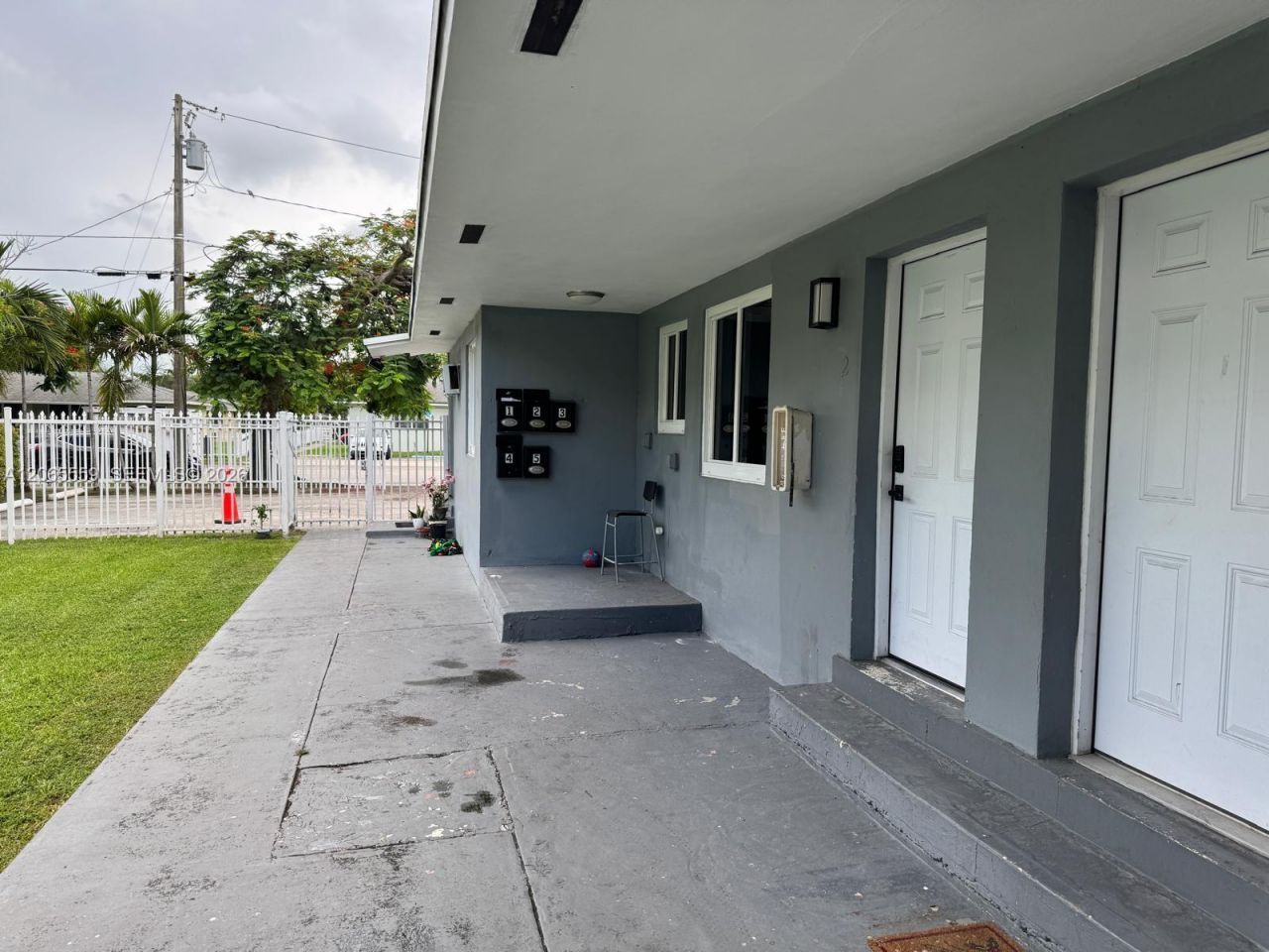 1864 NW 28th St , Miami, FL 33142 Photo