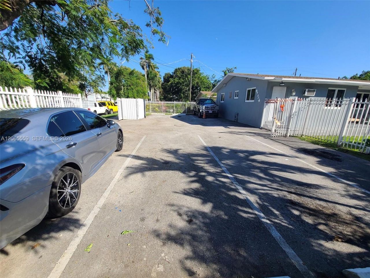 1864 NW 28th St , Miami, FL 33142 Photo