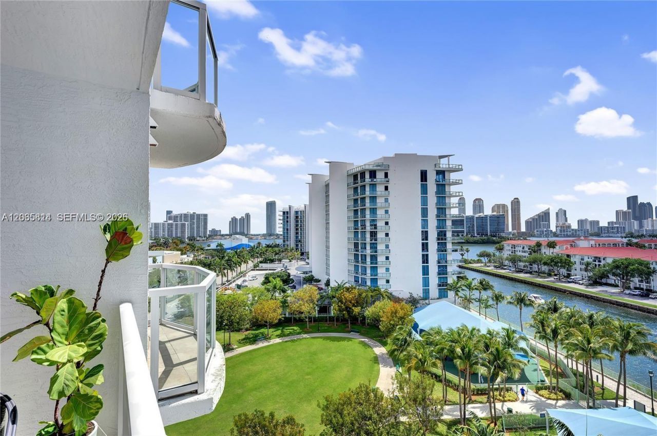 3030 NE 188th St , Unit 603, Aventura, FL 33180 Photo