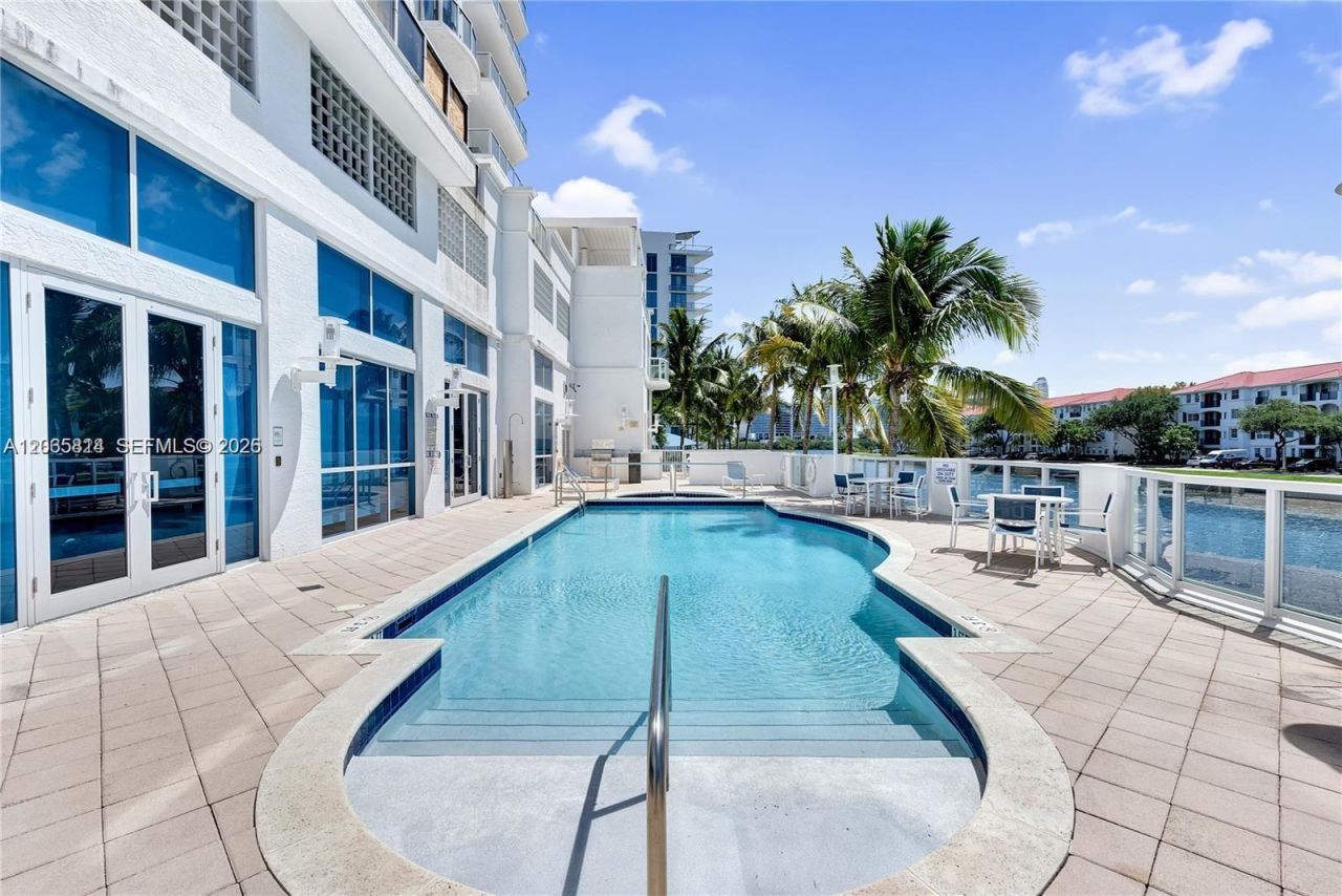3030 NE 188th St , Unit 603, Aventura, FL 33180 Photo