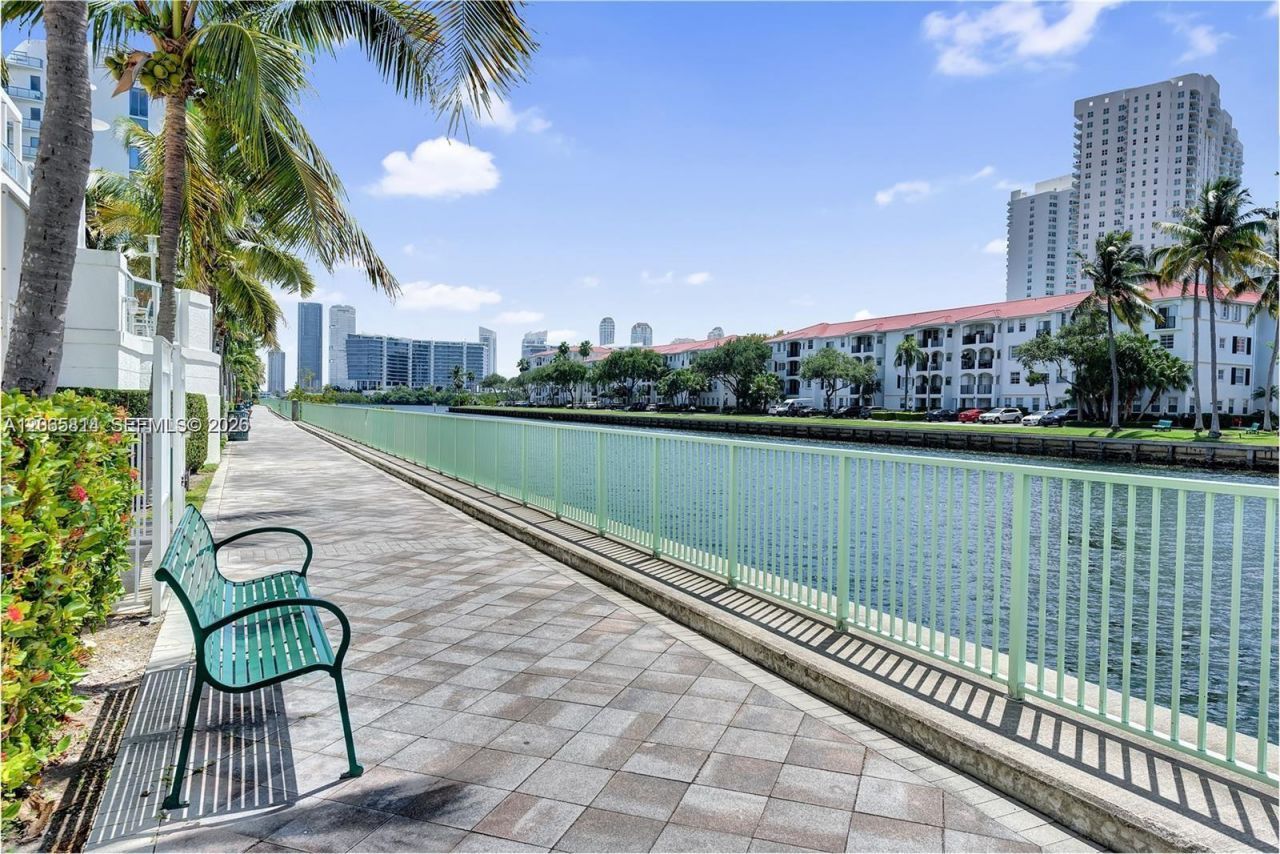 3030 NE 188th St , Unit 603, Aventura, FL 33180 Photo