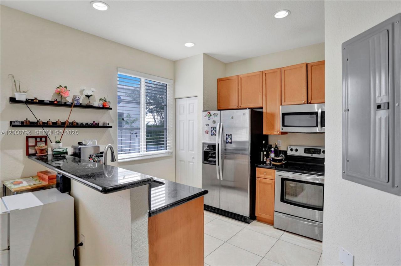 12600 SW 50th Ct , Unit 425, Miramar, FL 33027 Photo