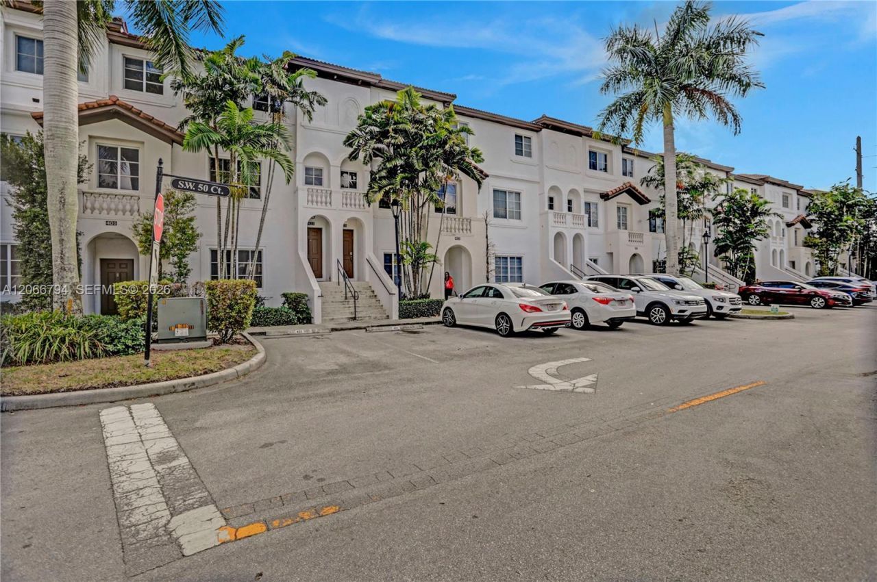 12600 SW 50th Ct , Unit 425, Miramar, FL 33027 Photo