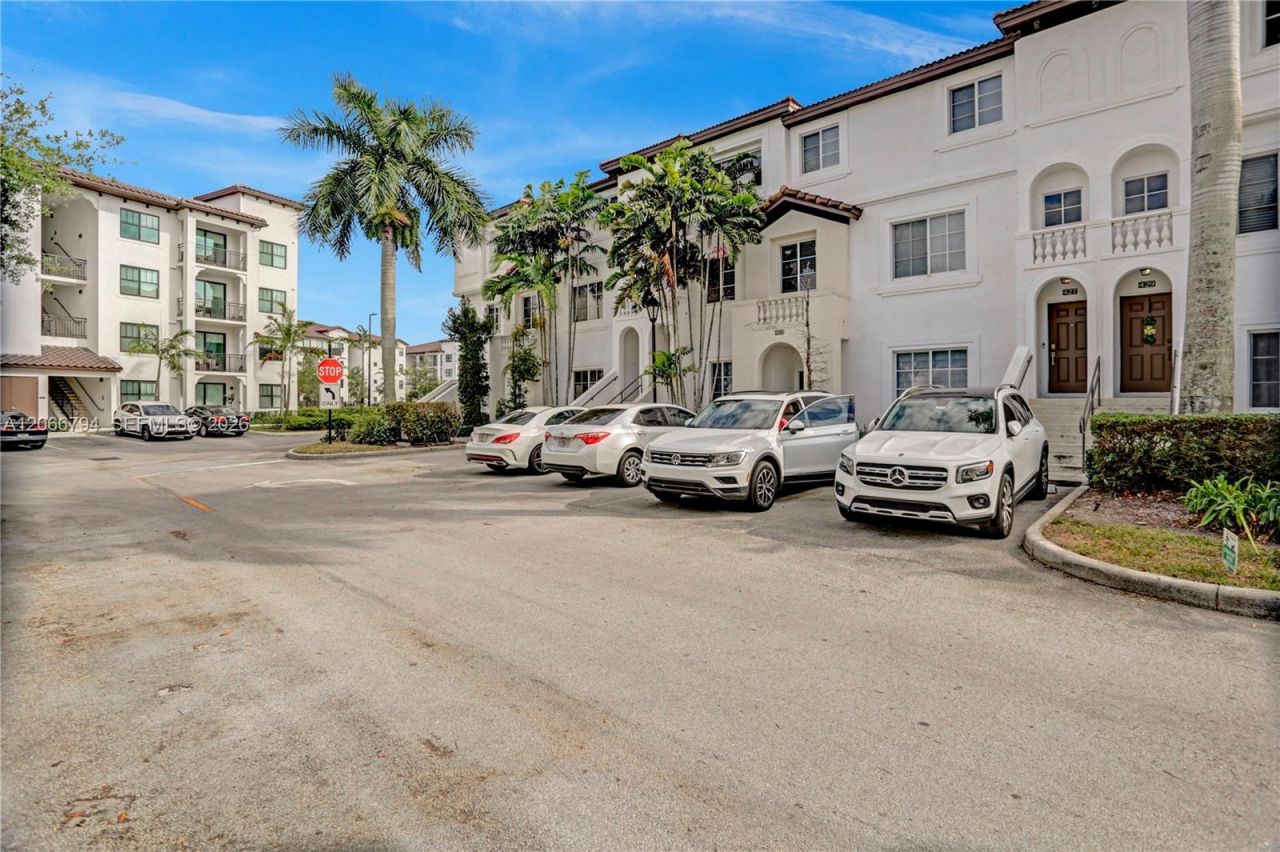 12600 SW 50th Ct , Unit 425, Miramar, FL 33027 Photo