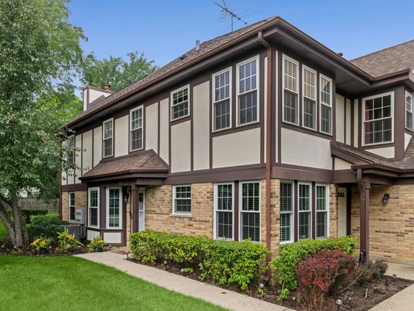 166 White Branch Court , Buffalo Grove, IL 60089
