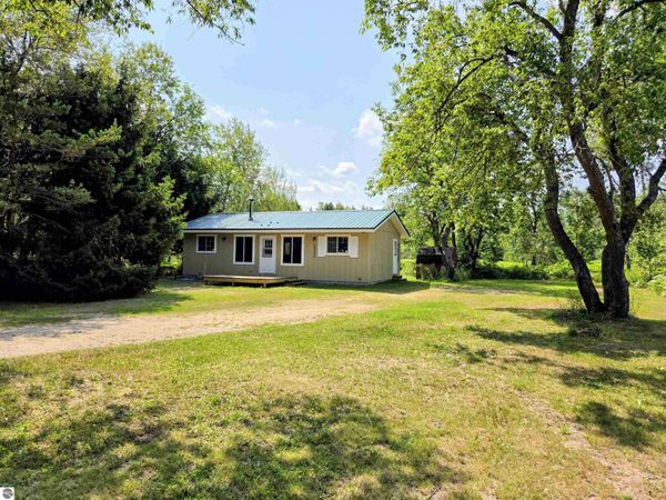 10500 Montrose Drive, Mancelona, MI 49659