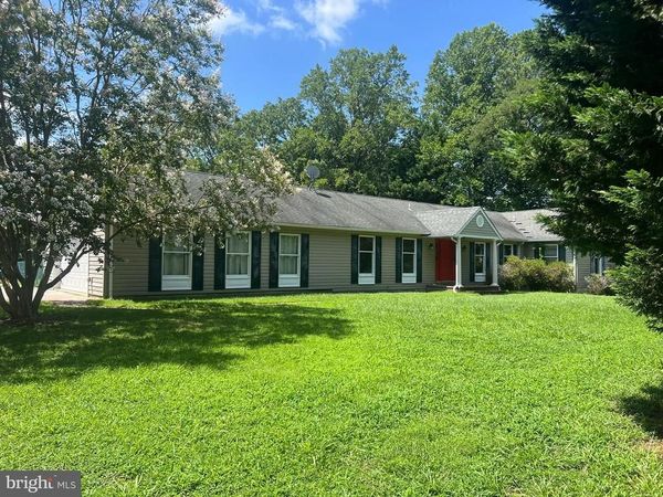 811 COVE POINT ROAD , LUSBY, MD 20657