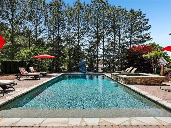 18 Stoneridge Court , Dawsonville, GA 30534
