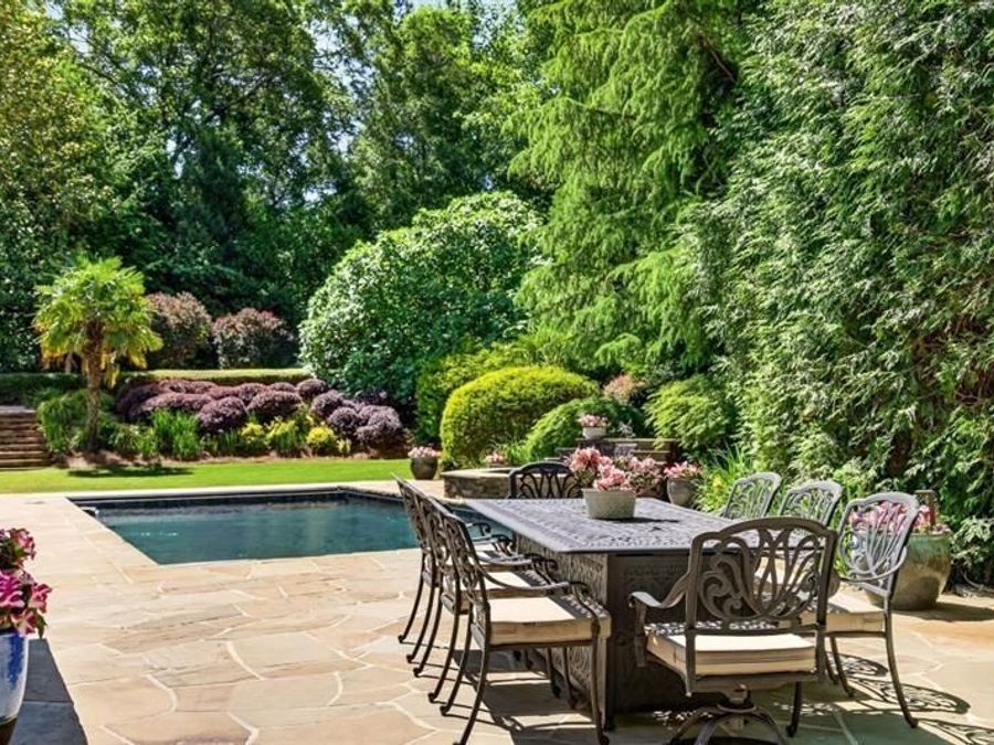 Property Image 100