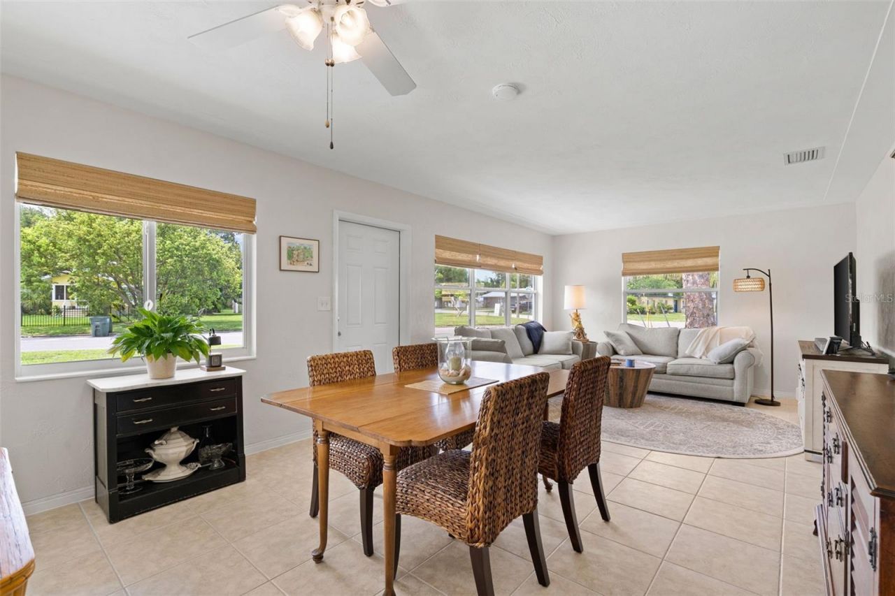 2237 2nd Avenue E, Bradenton, FL 34208 Photo