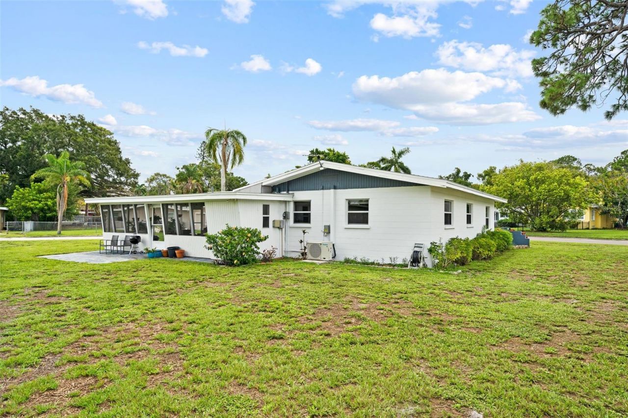 2237 2nd Avenue E, Bradenton, FL 34208 Photo