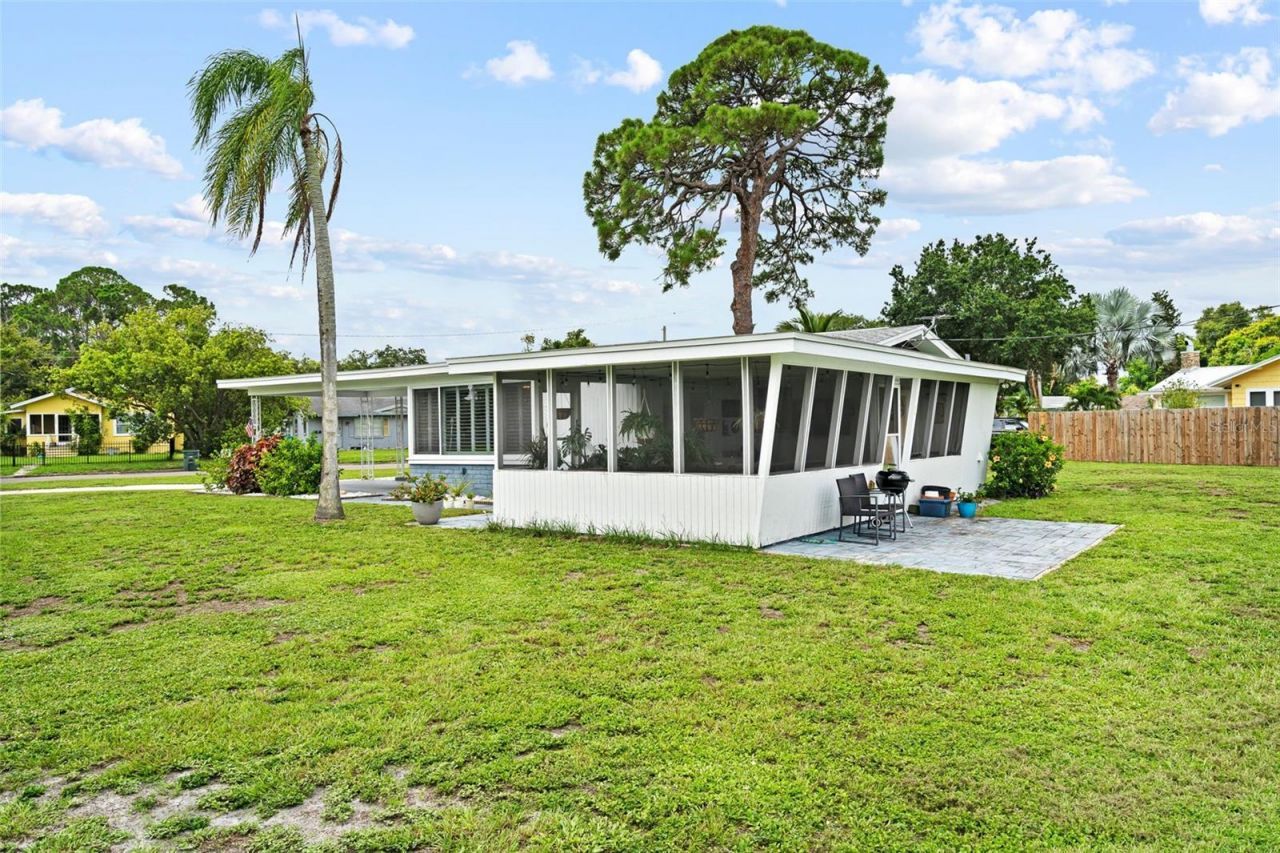 2237 2nd Avenue E, Bradenton, FL 34208 Photo