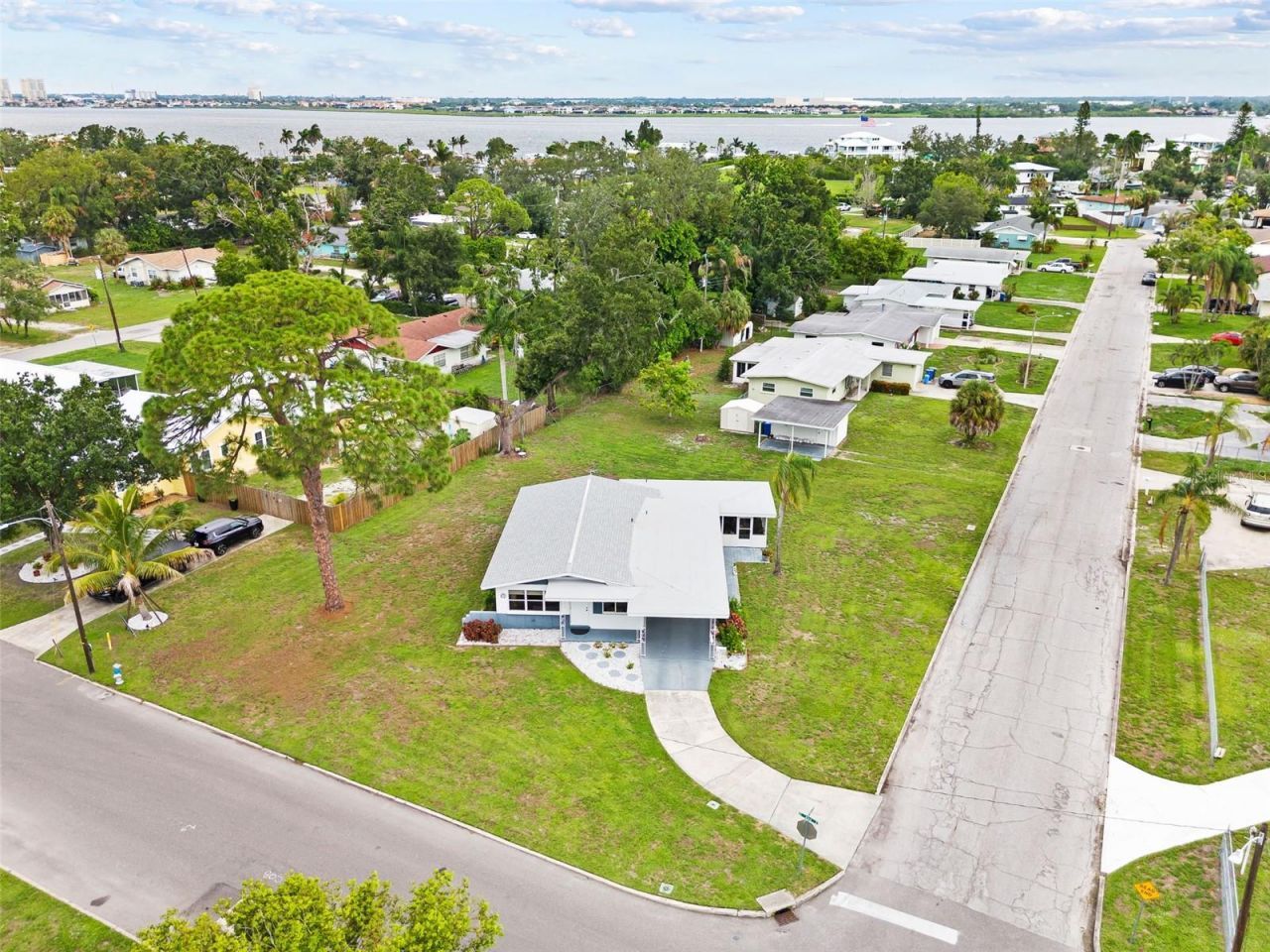 2237 2nd Avenue E, Bradenton, FL 34208 Photo