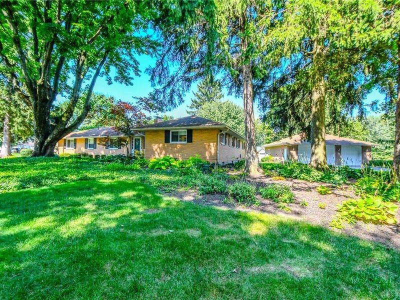 101 Laurelann Drive, Kettering, OH 45429 Photo 2