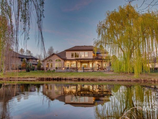 1013 E Rivers End Drive, Eagle, ID 83616