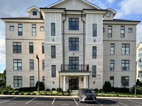 1024 Club View Dr , Unit E203, Gallatin, TN 37066