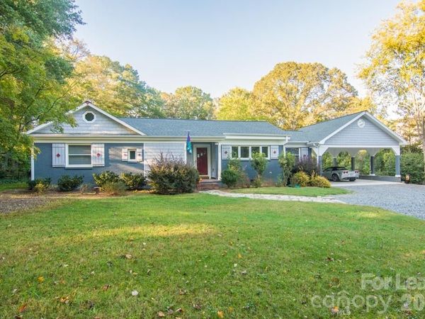 1000 Jefferson Drive , Charlotte, NC 28270