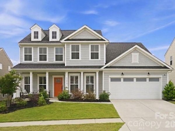 11016 Larkslea Lane , Charlotte, NC 28278