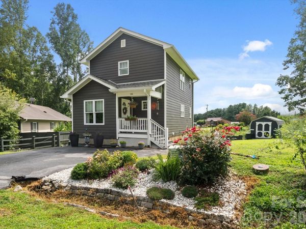 100 Victoria Springs Drive , Flat Rock, NC 28731