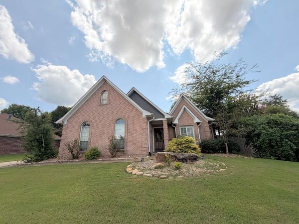 1511 Winter Valley Dr., Tupelo, MS 38801