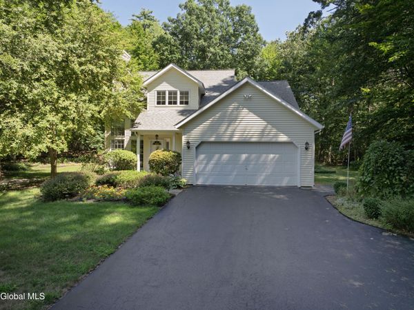 106 Chelsea Drive, Saratoga Springs, NY 12866