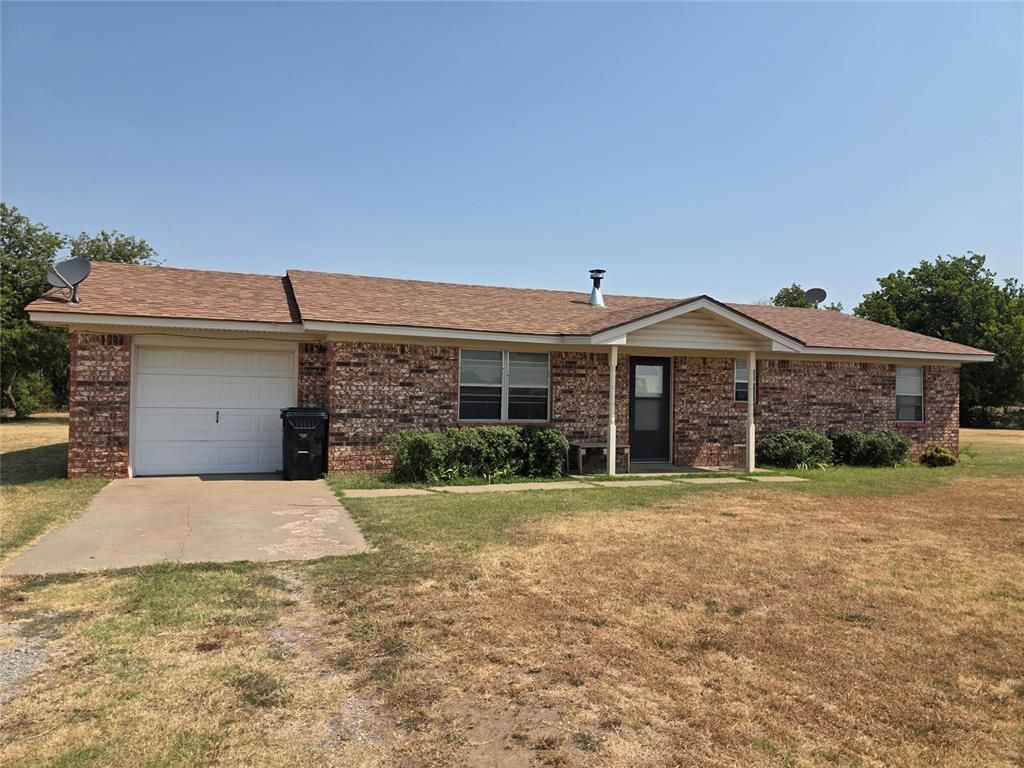 1402 County Road 1270, Amber, OK 73004 Main Photo