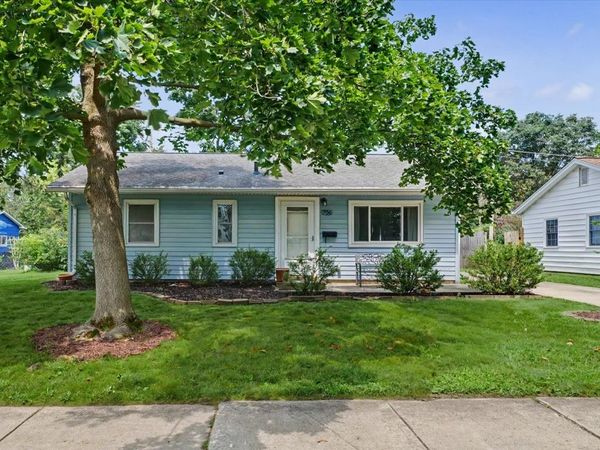 706 E Michigan Avenue , Urbana, IL 61801