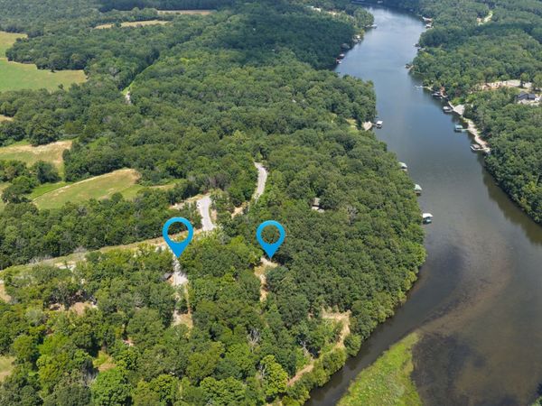 350 Sugar Creek Road, Goreville, IL 62939