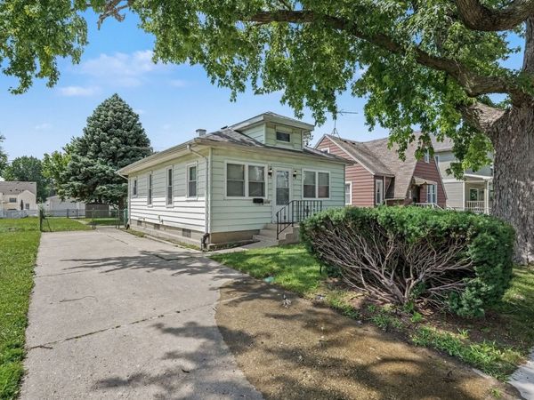 1215 Wilcox Street , Joliet, IL 60435