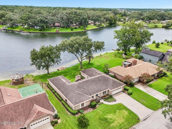 3331 HIDDEN LAKE Drive W, Jacksonville, FL 32216