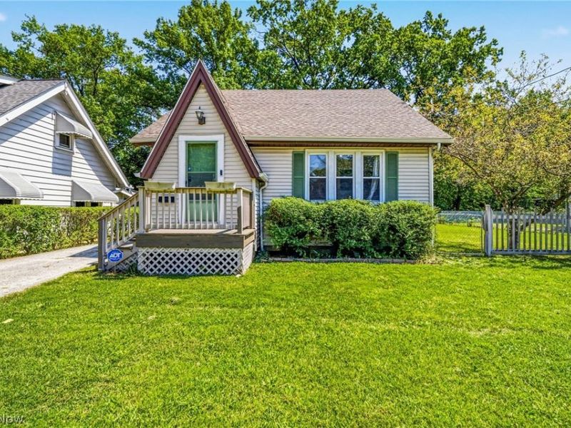 1589 E 337th Street, Eastlake, OH 44095 Photo 2