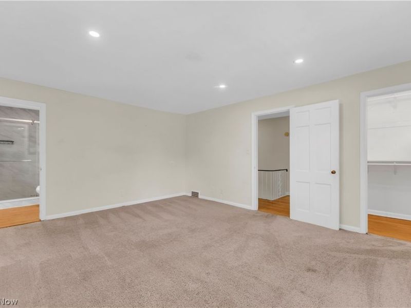 4089 Washington Boulevard, University Heights, OH 44118 Photo 11