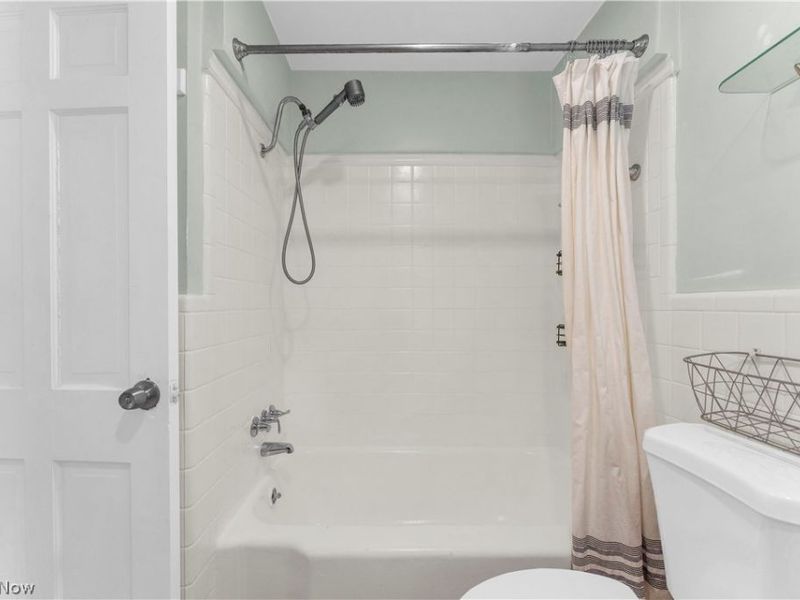 4089 Washington Boulevard, University Heights, OH 44118 Photo 18