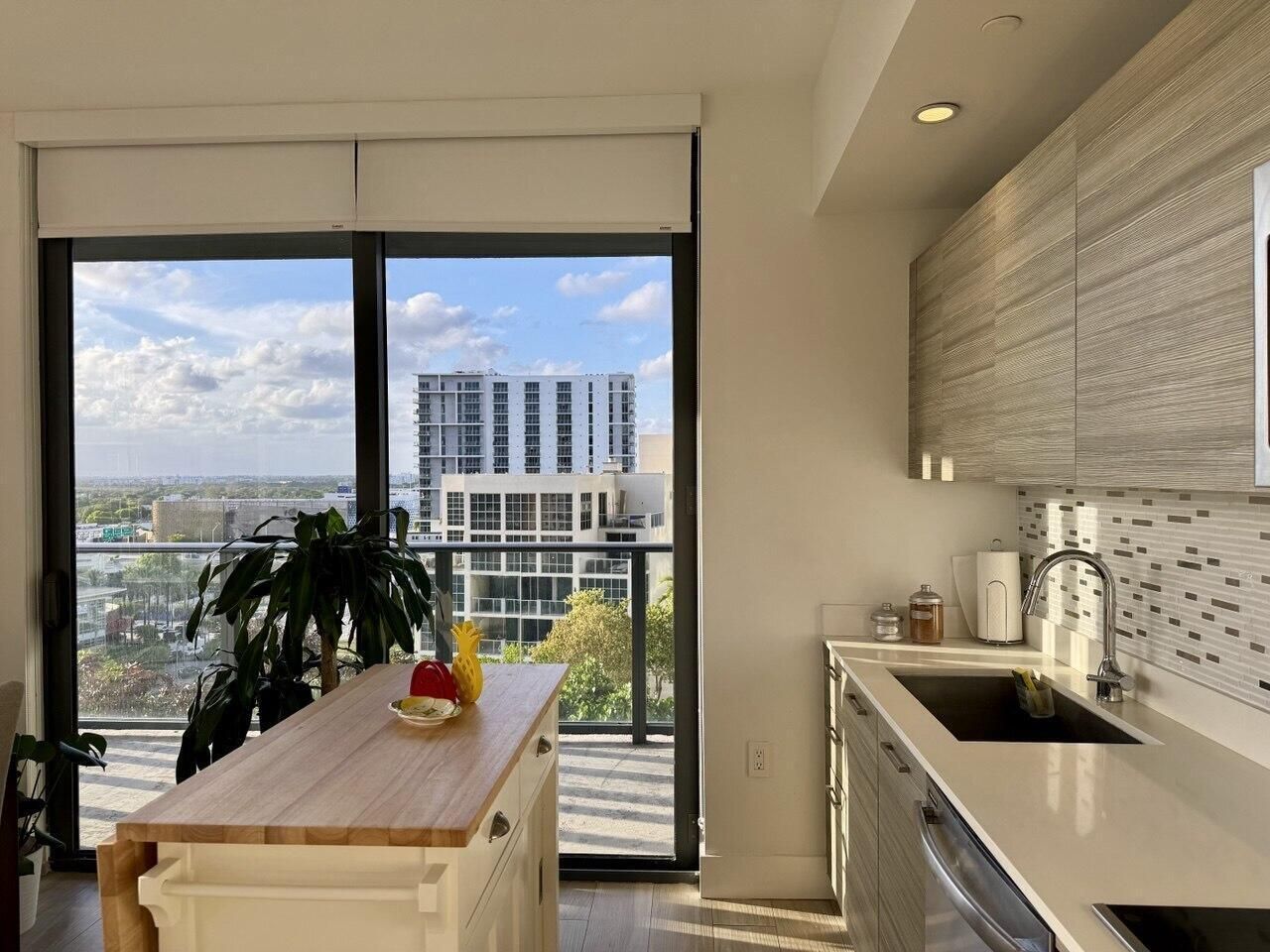 121 NE 34th Street, Unit 1116, Miami, FL 33137 Photo