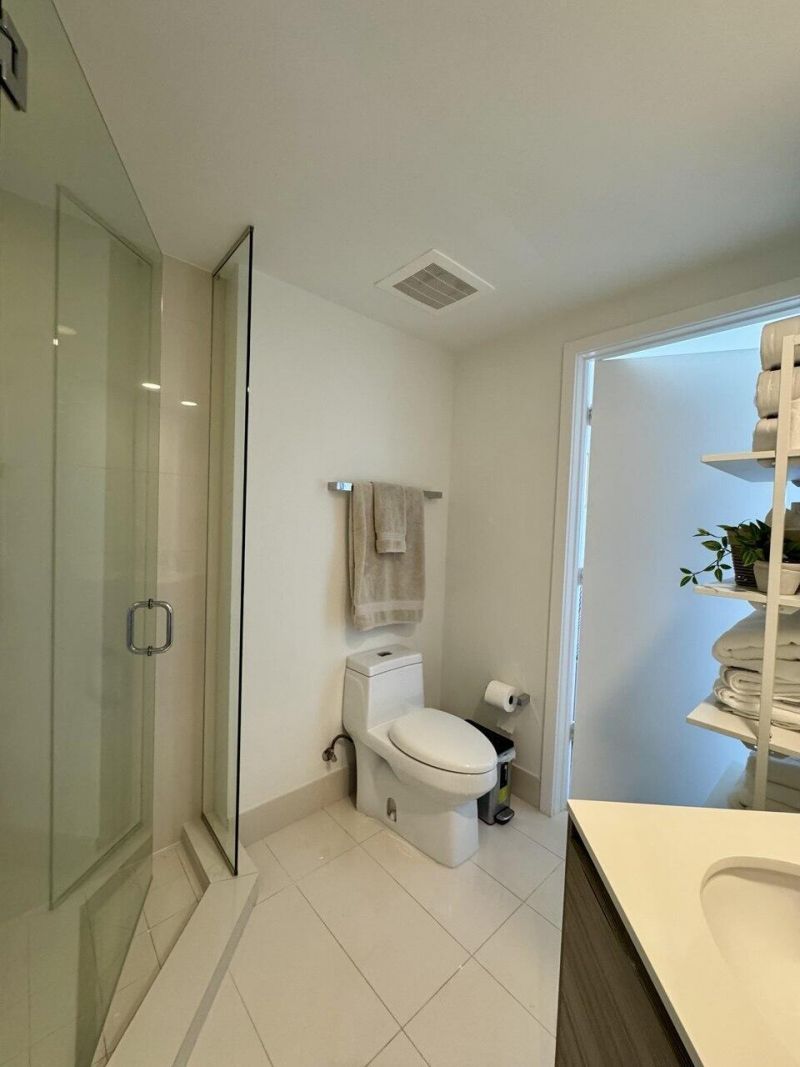 121 NE 34th Street, Unit 1116, Miami, FL 33137 Photo