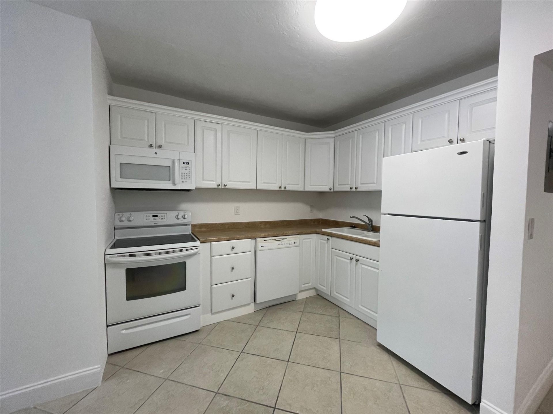 530 S Federal Highway, Unit 5, Fort Lauderdale, FL 33301 Photo
