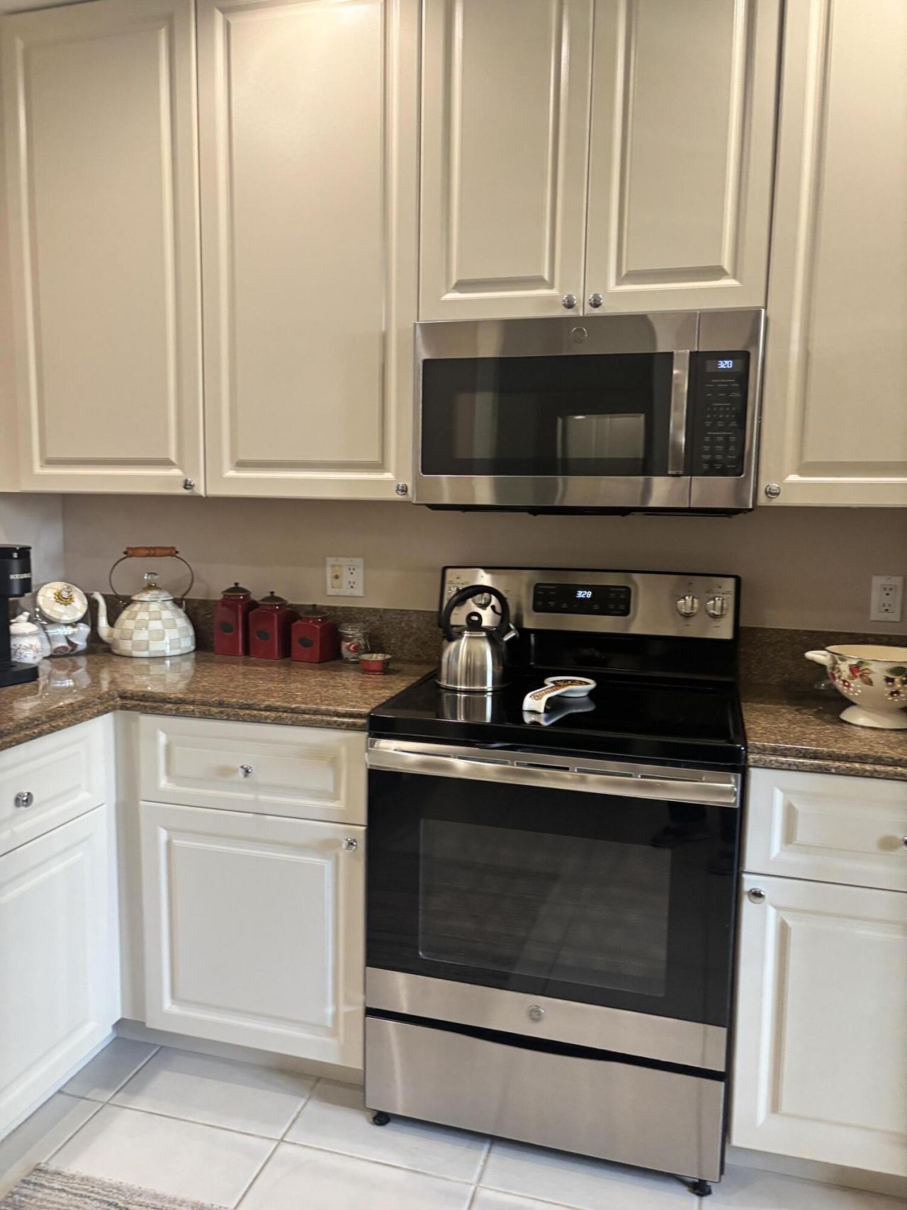 14 Harbour Isle Drive W, Unit 301, Fort Pierce, FL 34949 Photo