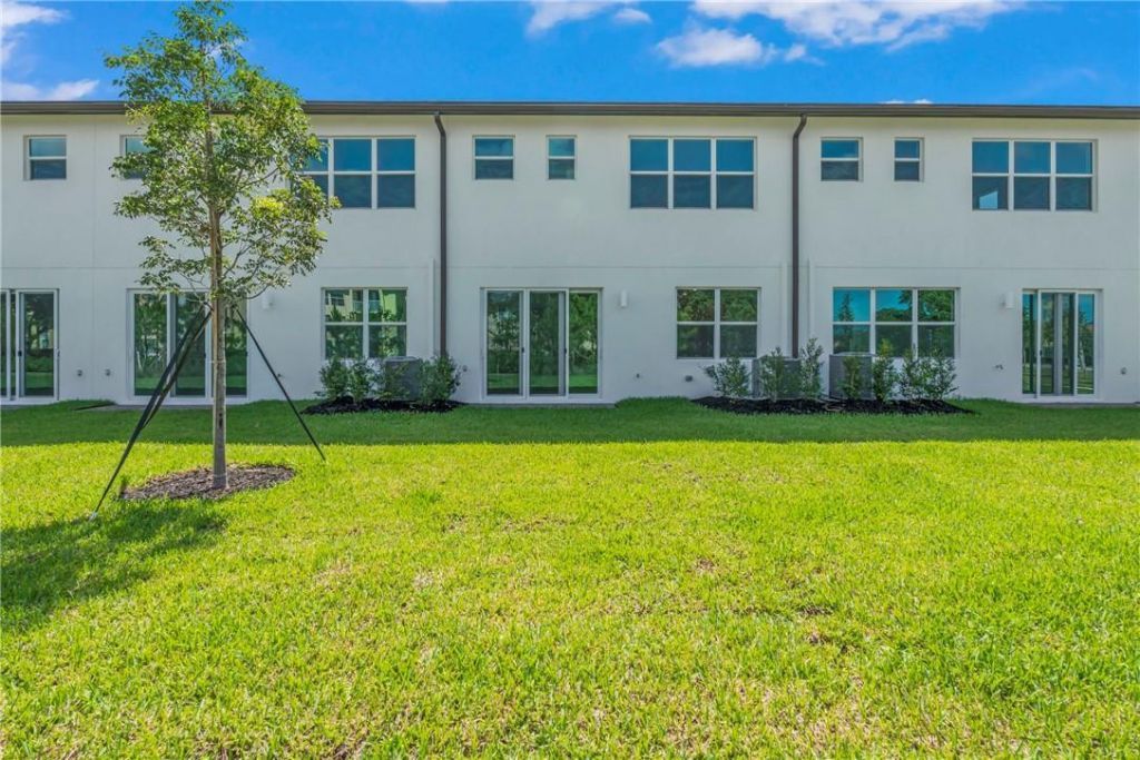 5761 Veranda Way, Unit 3, Boca Raton, FL 33433 Photo