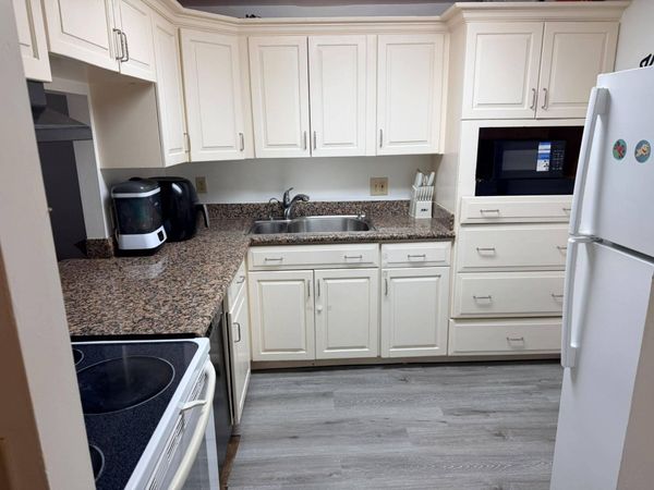 480 EXECUTIVE CENTER Drive, Unit 3H, West Palm Beach, FL 33401