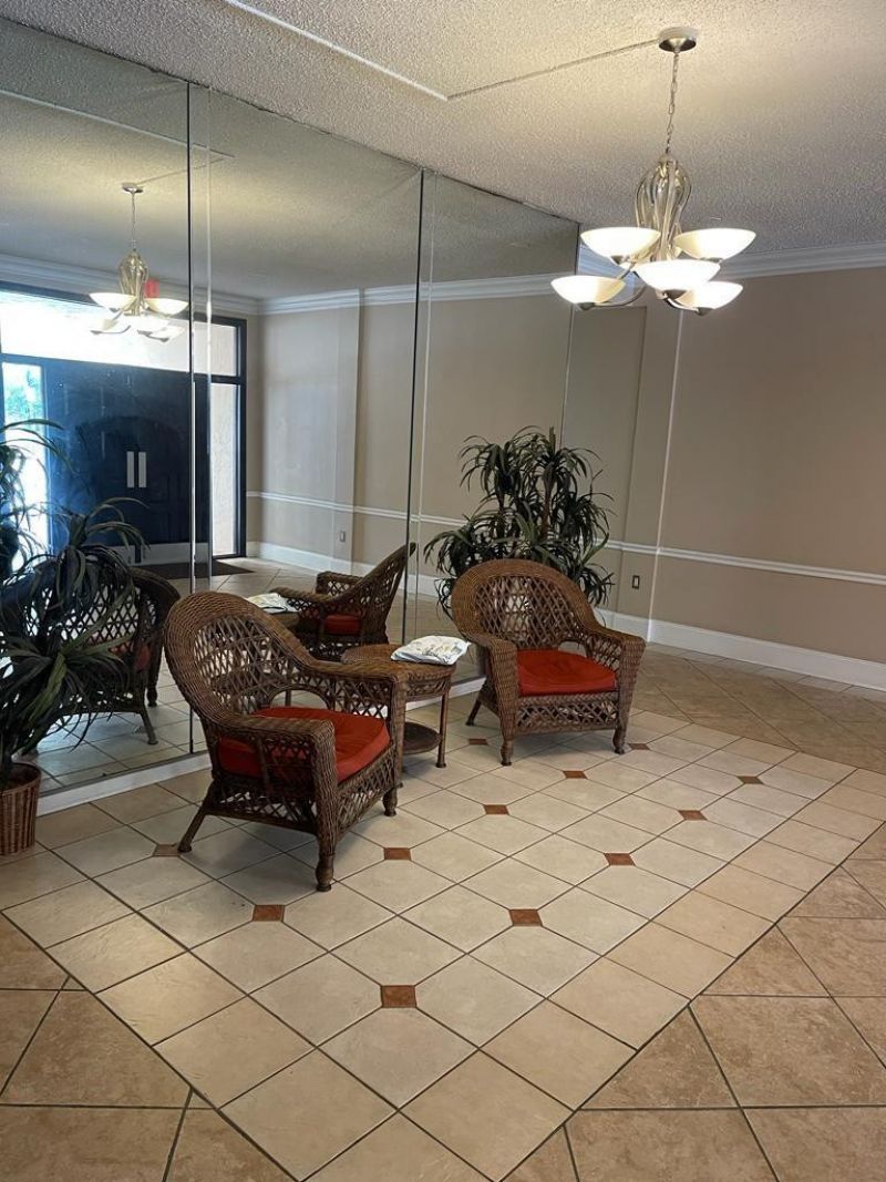 480 Executive Center Drive, Unit 3H, West Palm Beach, FL 33401 Photo