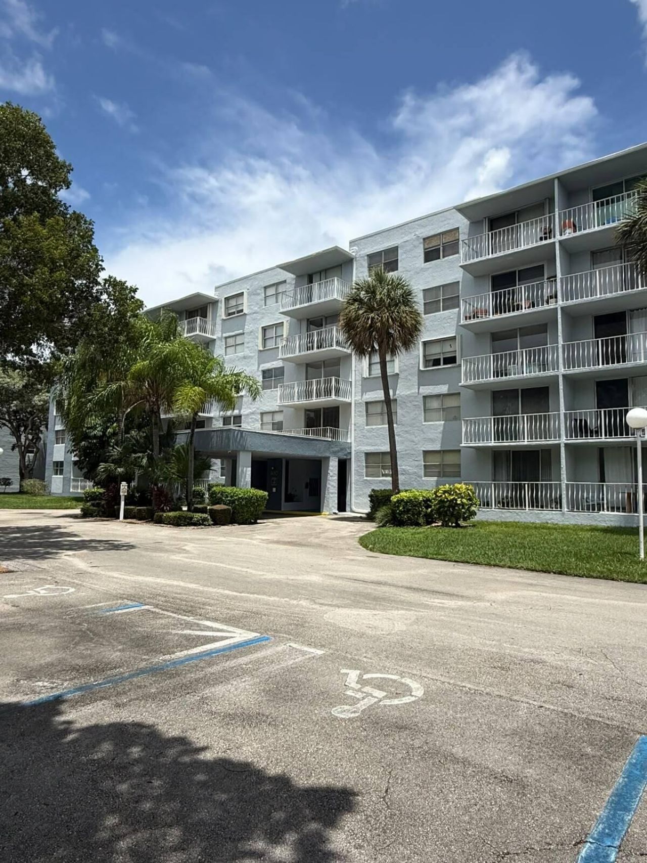 480 Executive Center Drive, Unit 3H, West Palm Beach, FL 33401 Photo