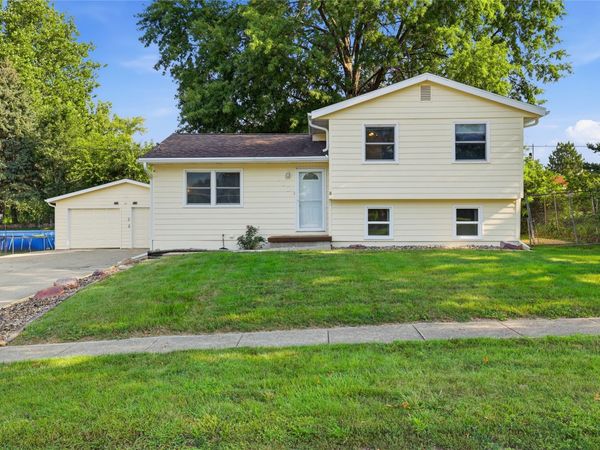 110 Gepke Parkway, Des Moines, IA 50320
