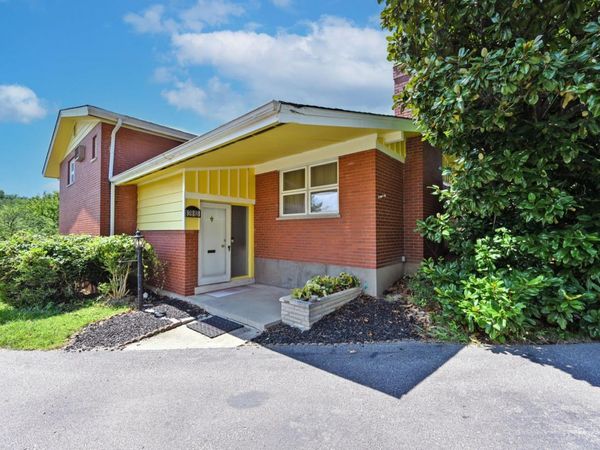2883 West Tower. Avenue, Cincinnati, OH 45238
