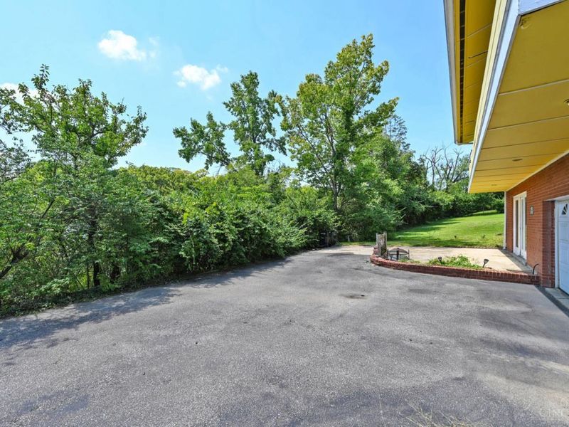 2883 West Tower Avenue, Cincinnati, OH 45238 Photo 33