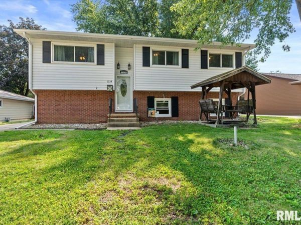 1334 JOHNSON Lane, Springfield, IL 62702